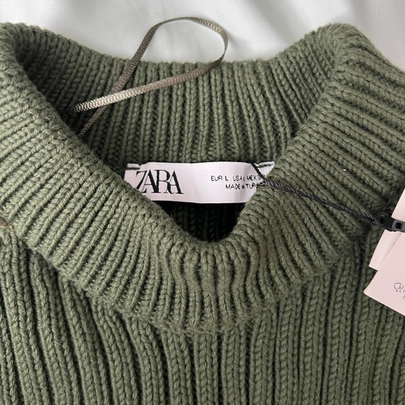 Zara Sage Green Ribbed Crew Neck Sweater - Picture 6 of 6